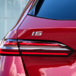 P90549945_highRes_the-new-bmw-i5-m60-x